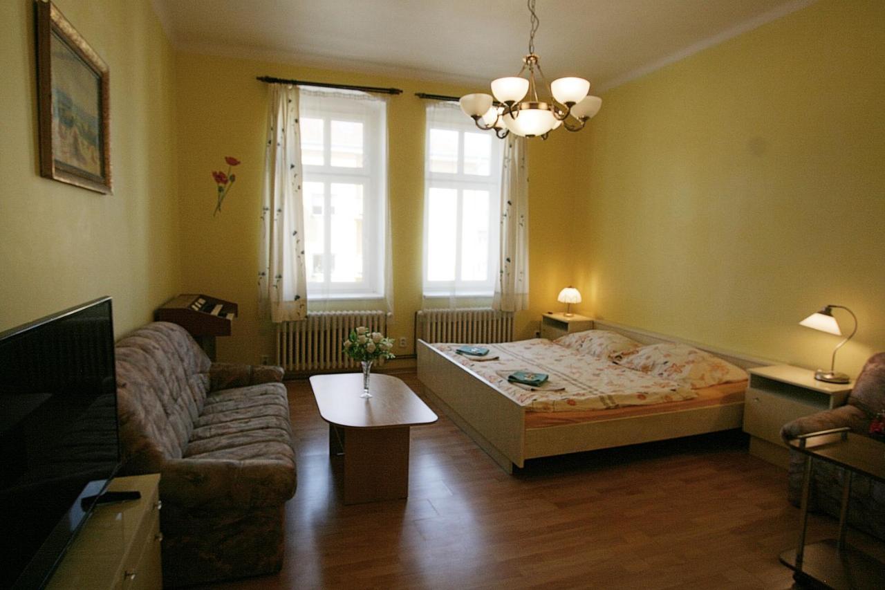 Apartment No. 9 At 5. Kvetna 6 Karlsbad Exteriör bild